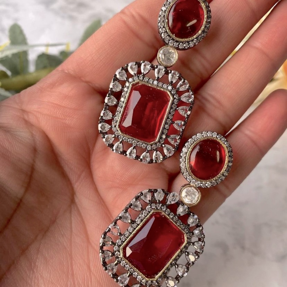 RED CUBIC ZIRCONIA CLASSIC EARRINGS
